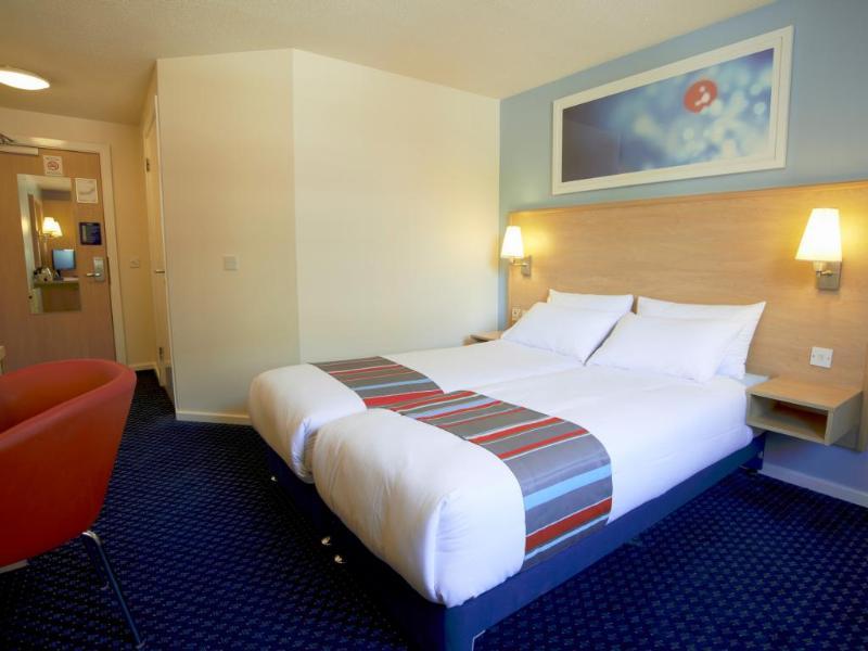 Travelodge Pembroke Dock Exterior photo