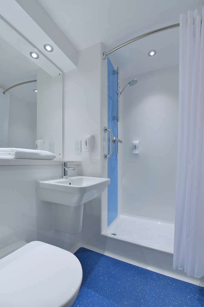 Travelodge Pembroke Dock Room photo