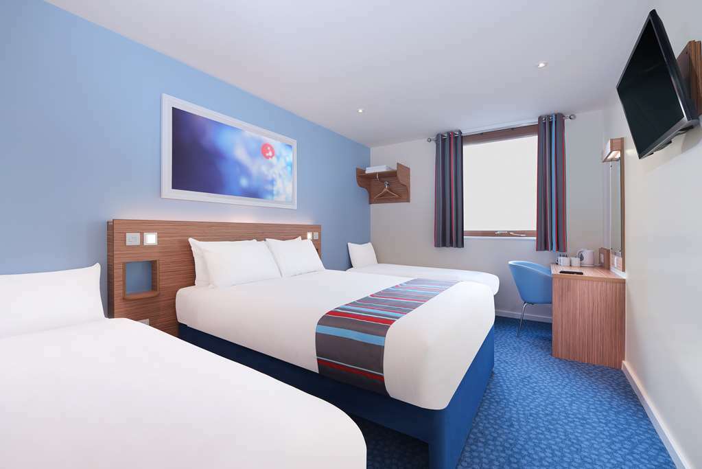 Travelodge Pembroke Dock Room photo
